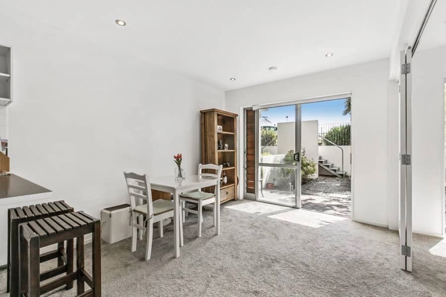 B4/71 SPENCER RD, Oteha, Auckland - Carousel 18