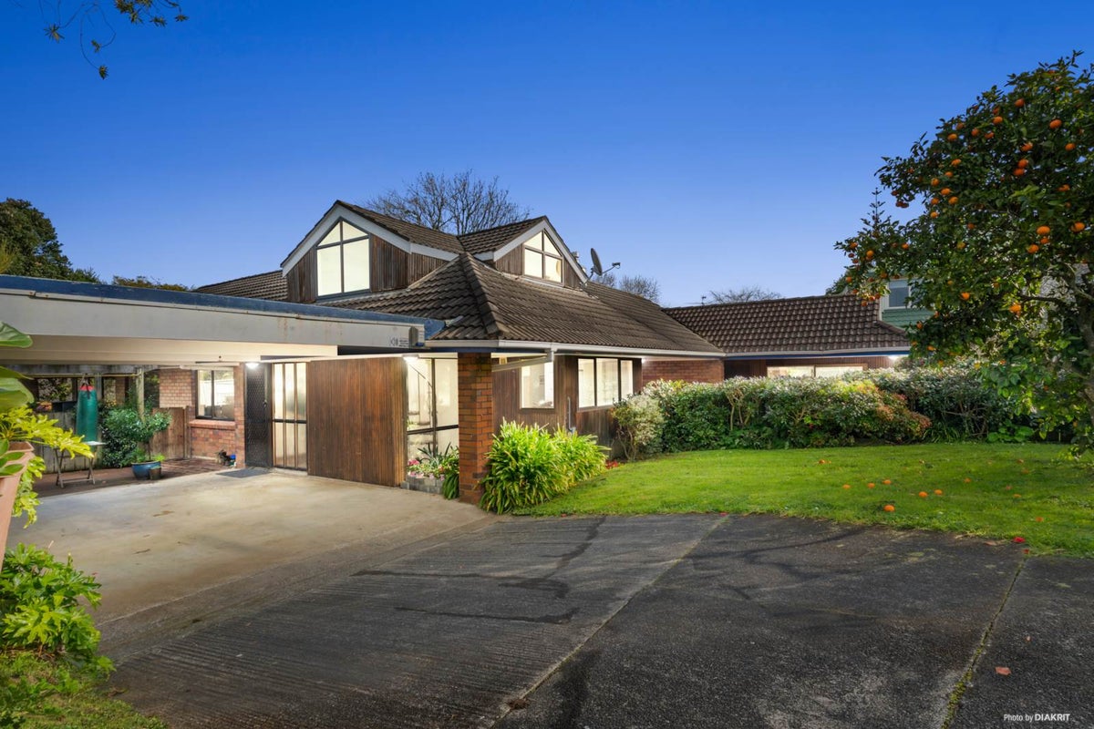 11 Trust Place, Sunnyhills, Auckland - Carousel 1
