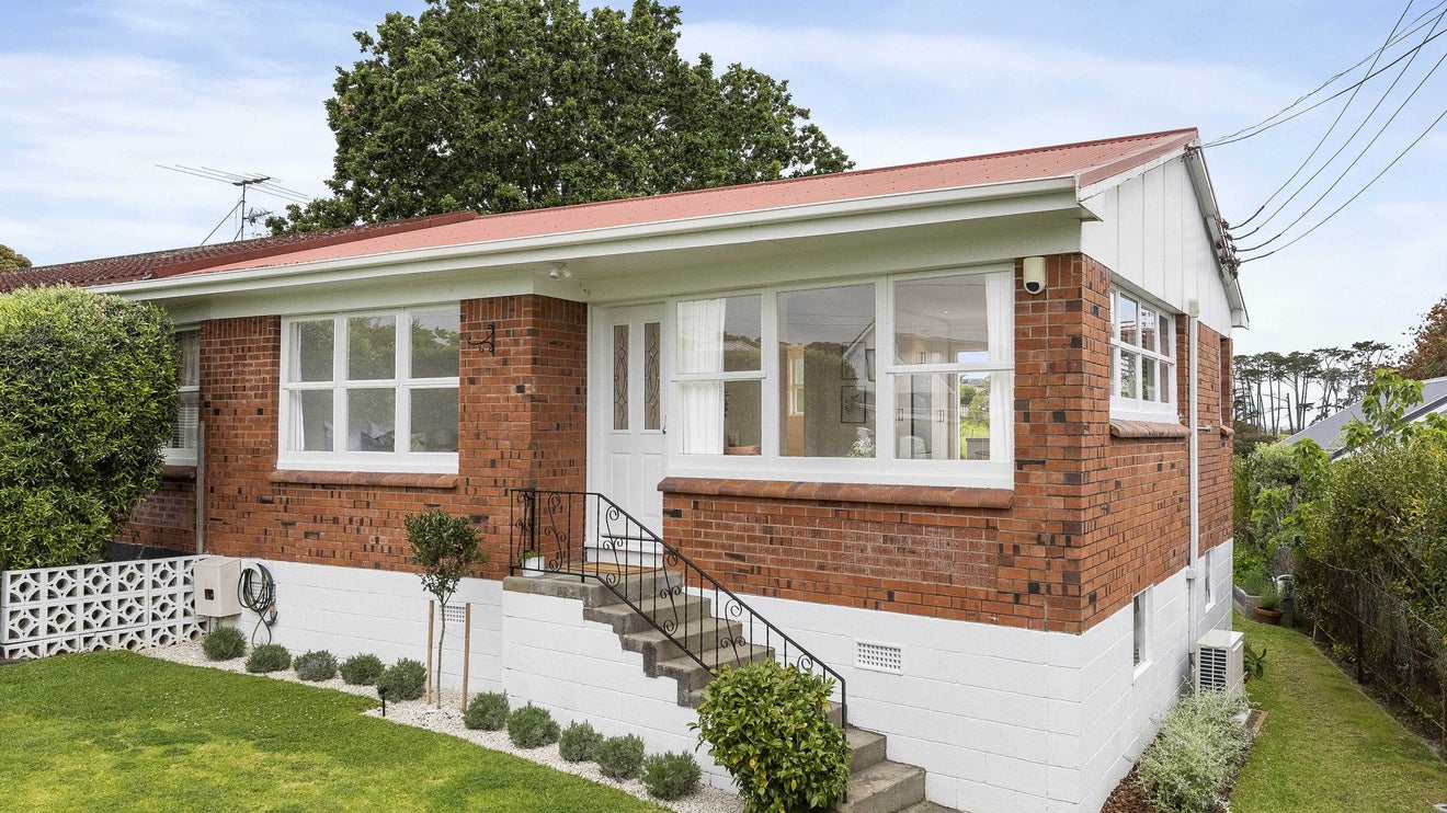 4C Abingdon Place, Glendowie, Auckland - Carousel 1
