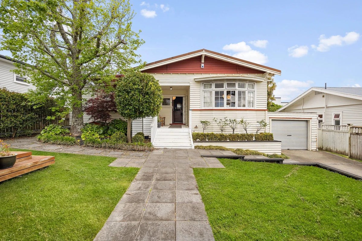 4 Grant Street, Mount Albert, Auckland - Carousel 2