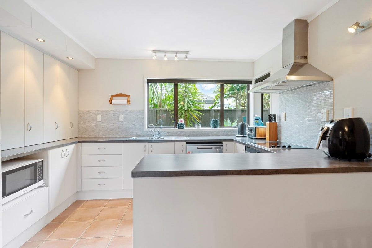 5 Balmer Lane, Mount Eden, Auckland - Carousel 2