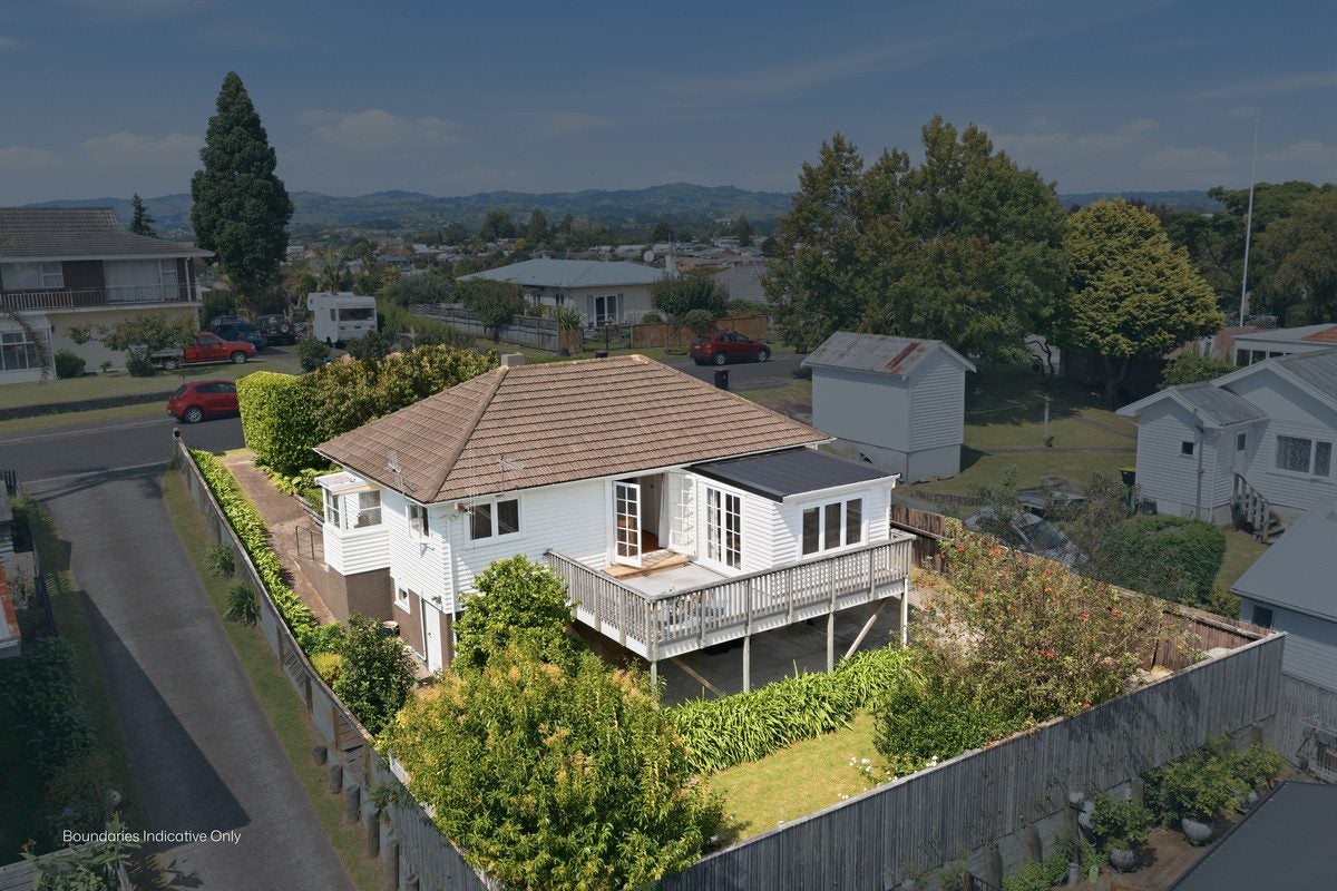 11 Lincoln Terrace, Gate Pa, Tauranga - Carousel 1