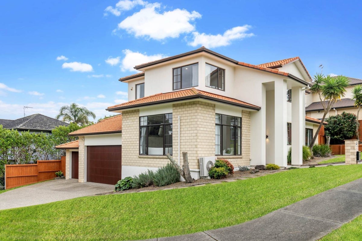 2 Vin Alto Drive, Flat Bush, Manukau City, Auckland - Carousel 2