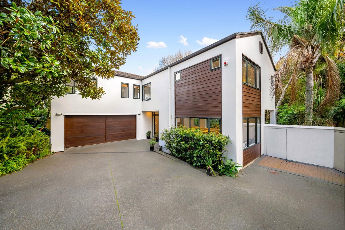 3/58 Heathcote Road, Castor Bay, Auckland - Carousel 1