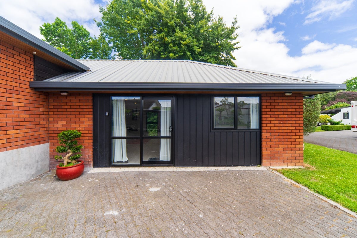 38 Woodland Drive, Flagstaff, Hamilton - Carousel 2