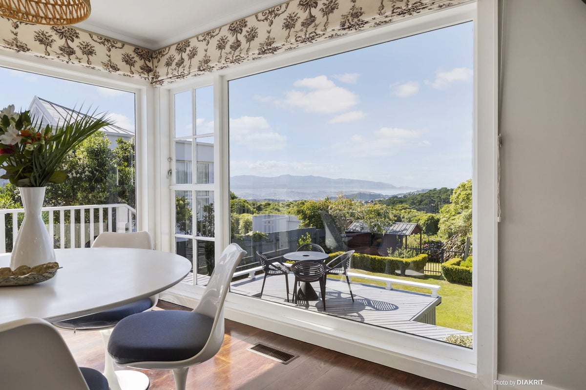 129 Messines Road, Karori, Wellington - Carousel 2