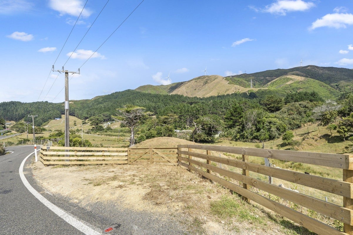 340 South Makara Road, Makara, Wellington - Carousel 2