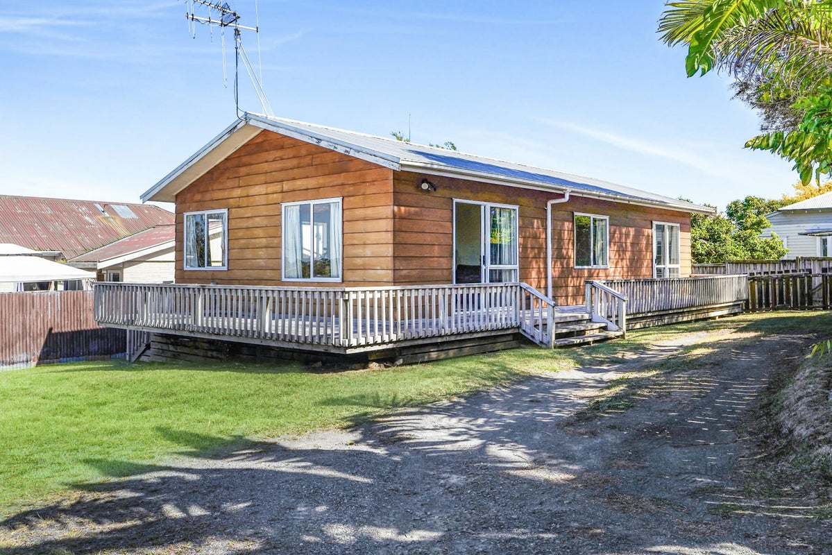 27 Mahoe Street, Melville, Hamilton - Carousel 1