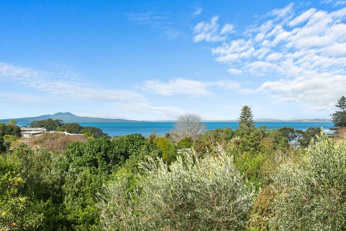 127 Deep Creek Road, Torbay, Auckland - Carousel 18