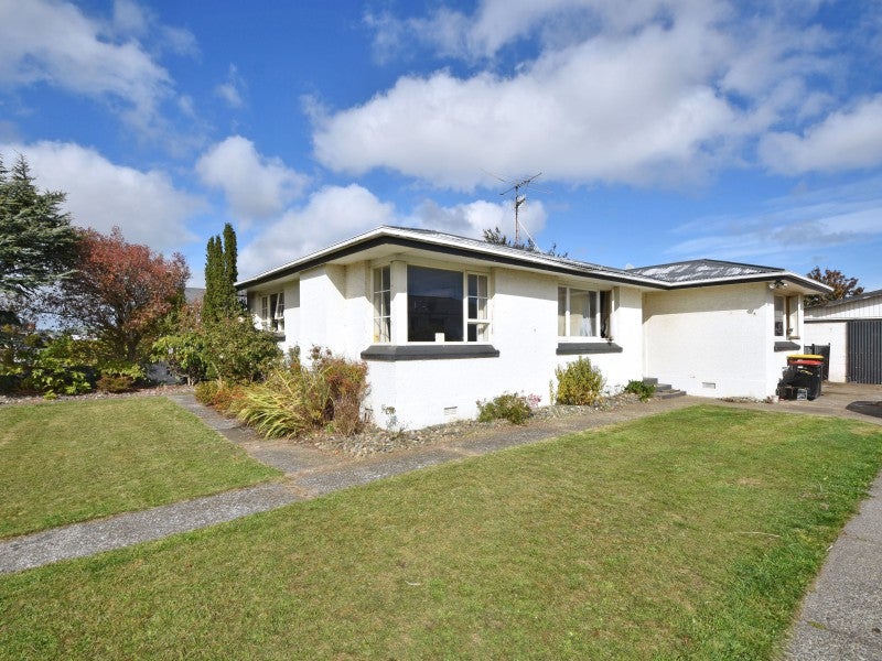 10 Orwell Crescent, Newfield, Invercargill - Carousel 1