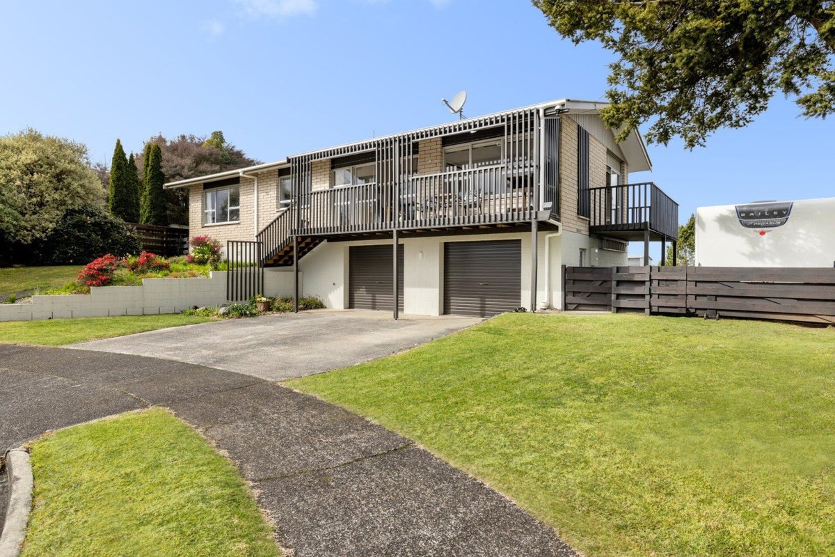22 Grosmont Terrace, Brookfield, Tauranga - Carousel 1