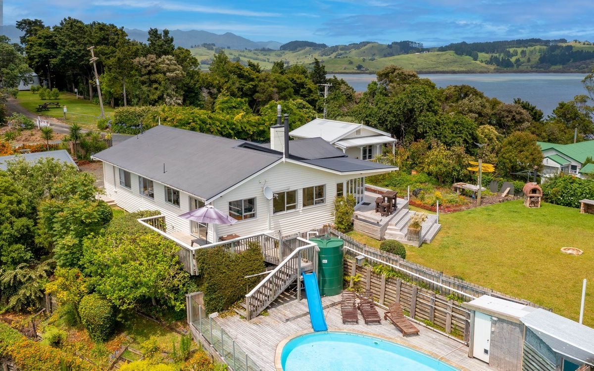 10 Marmon Street West, Rawene, Kaikohe - Carousel 1