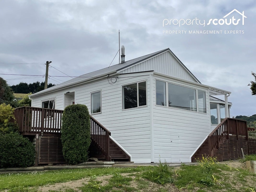 24 Porterfield Street, Macandrew Bay, Dunedin - Carousel 1