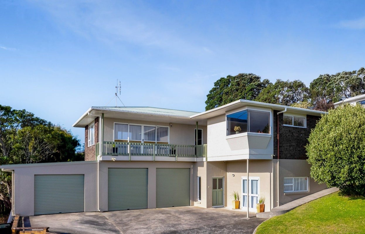 22 Rosendale Avenue, Spotswood, New Plymouth - Carousel 30