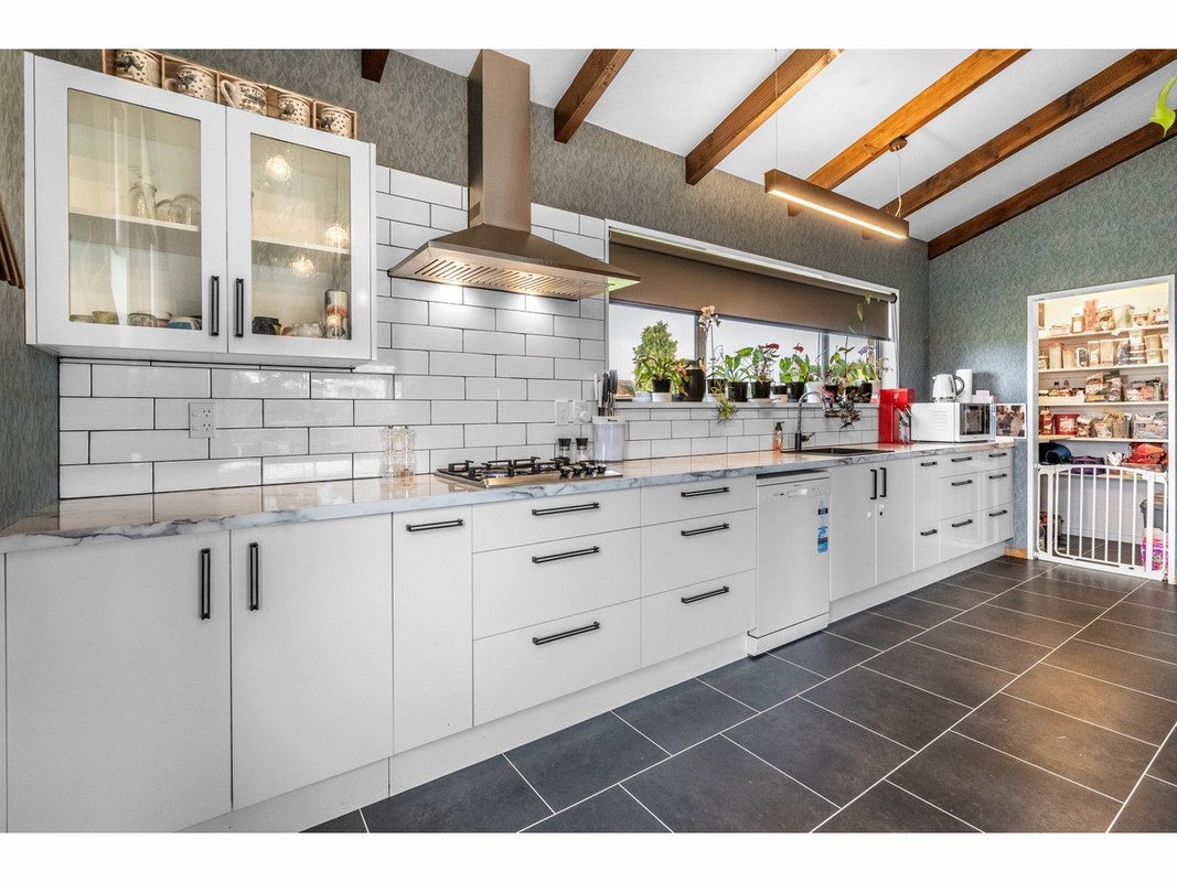 49 Kennington Roslyn Bush Road, Mill Road - Carousel 2