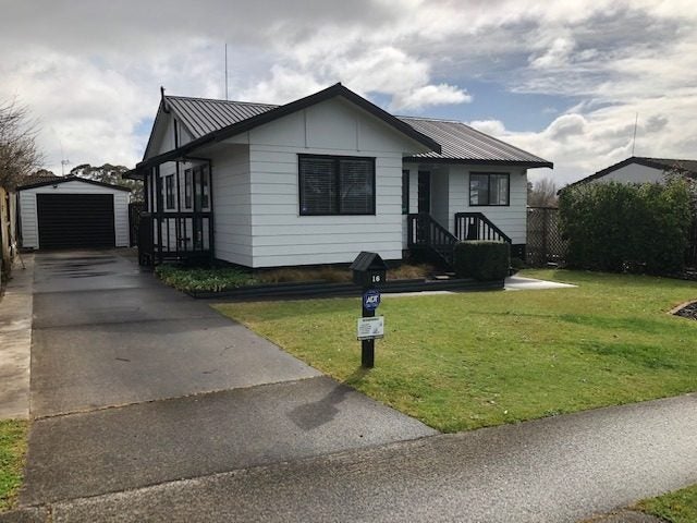16 Dixon Road, Fitzroy, Hamilton - Carousel 2