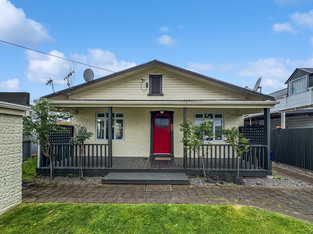 20 Eastown Road, Whanganui East, Whanganui - Carousel 1