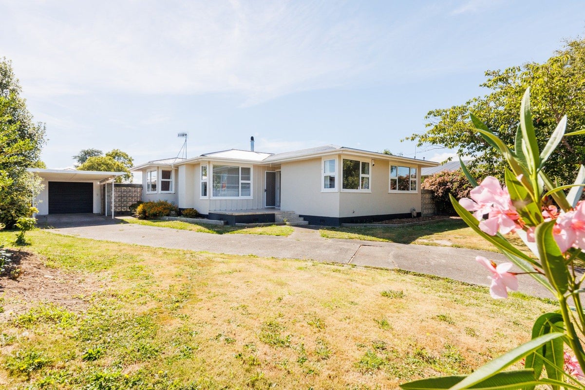 8 Alexander Street, Awapuni, Palmerston North - Carousel 1