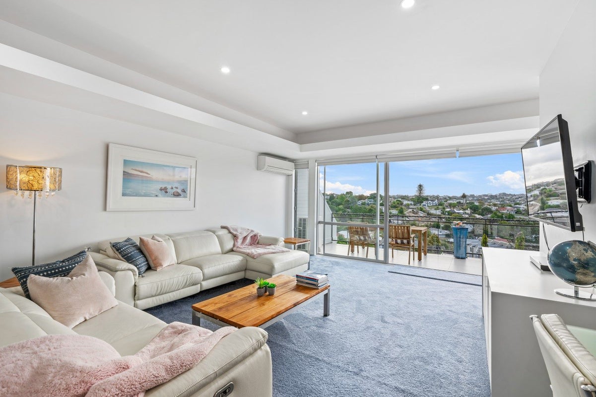 9/49 Browns Bay Road, Browns Bay, Auckland - Carousel 2