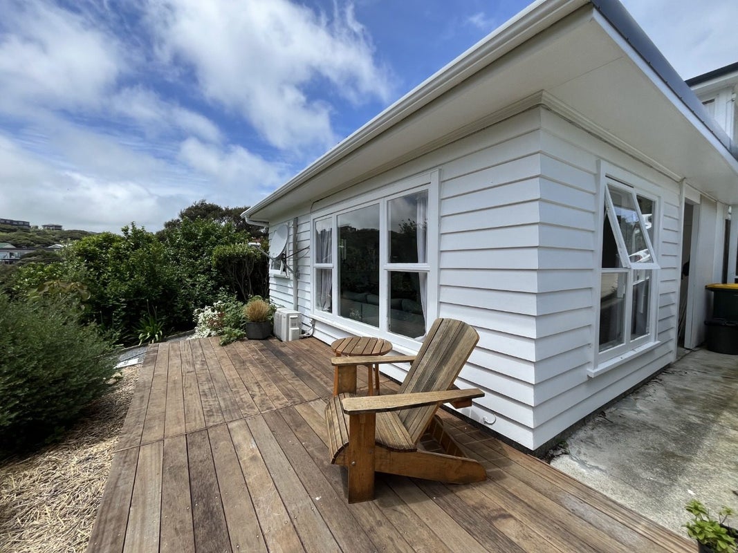 2 Taupo Crescent, Plimmerton, Porirua - Carousel 2