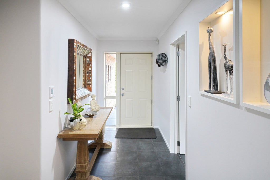 8 O'Neill Avenue, Northwood, Christchurch - Carousel 26