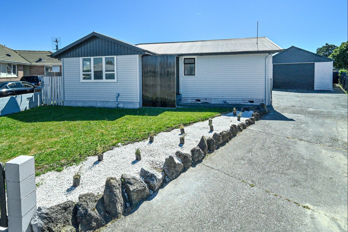 301 Ruru Place, Camberley, Hastings - Carousel 1