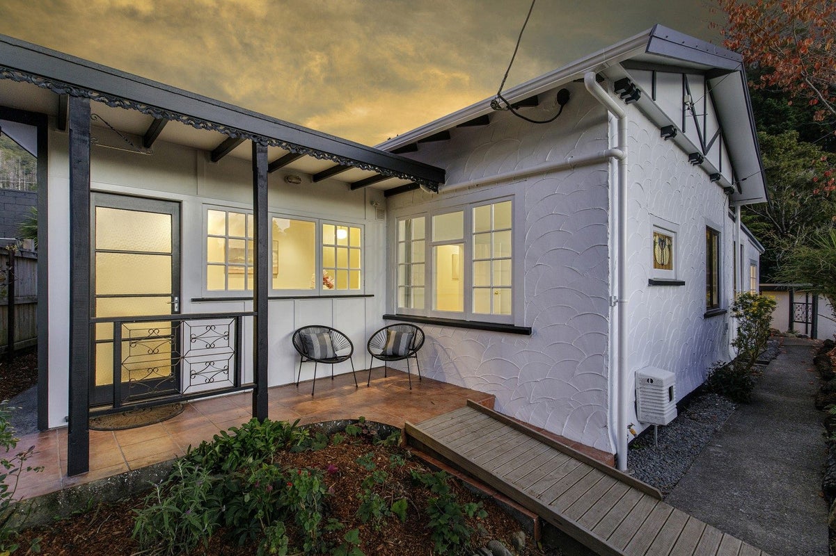 48 Kamahi Street, Stokes Valley, Lower Hutt - Carousel 1