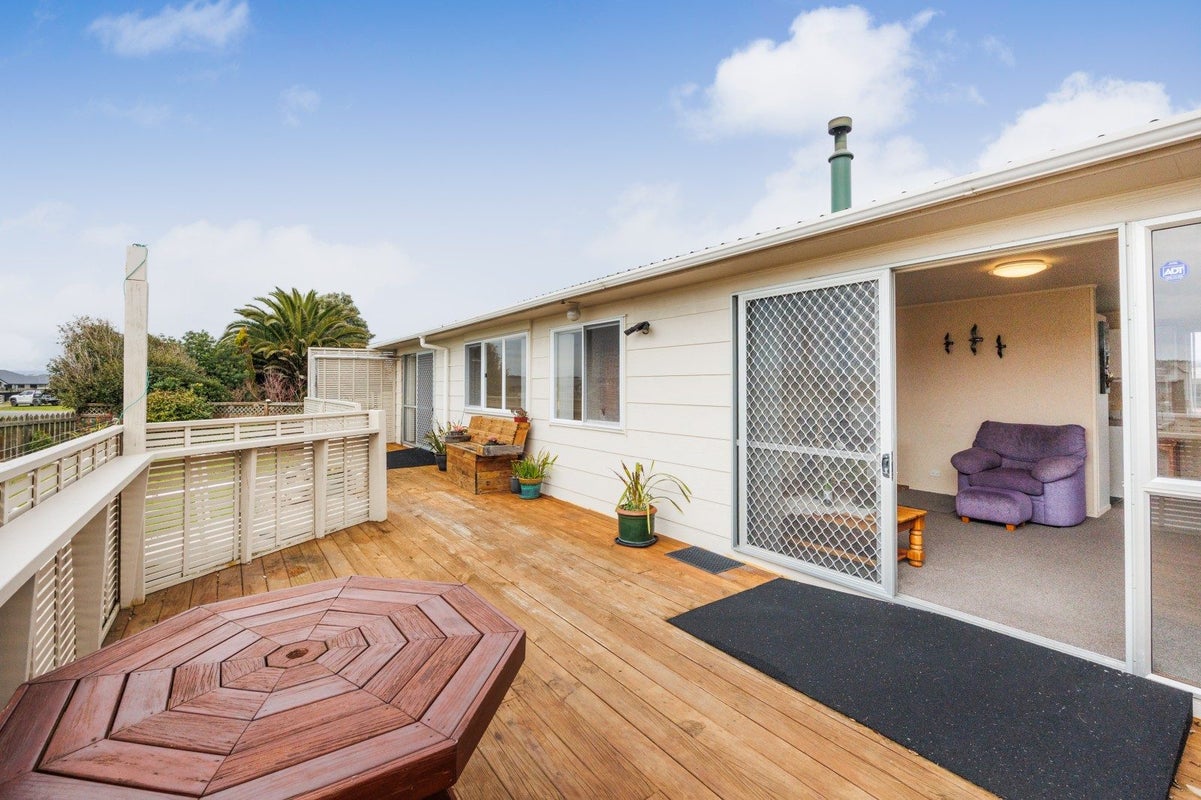 20 Thomas Place, Foxton Beach, Foxton - Carousel 2