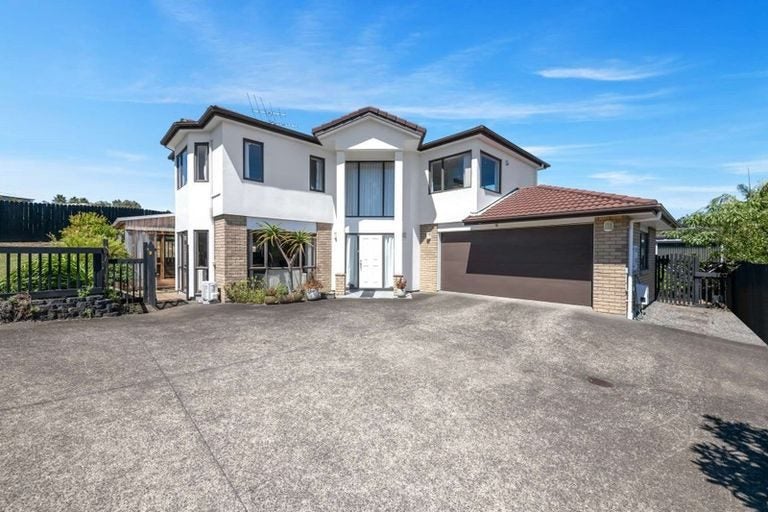 9 Jomard Terrace, Northcross, Auckland - Carousel 1
