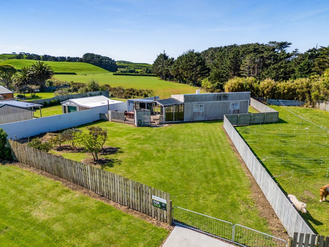 6 Kawei Road, Ohawe, Hawera - Carousel 1