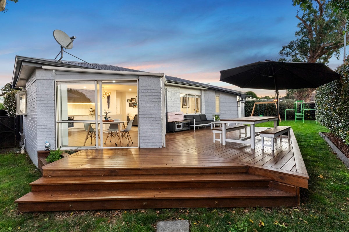 5 Bannings Way, Hobsonville, Auckland - Carousel 1