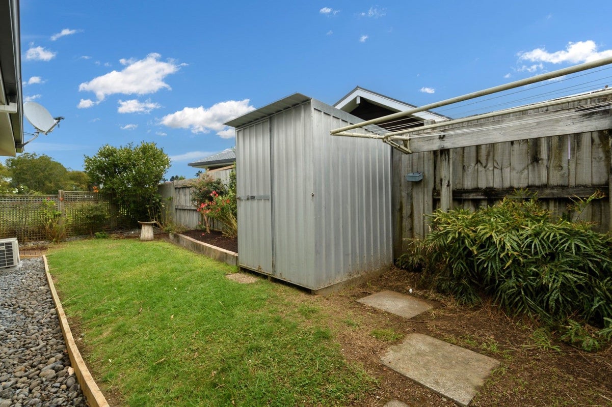 15/8 Cheyne Road, Pyes Pa, Tauranga - Carousel 16
