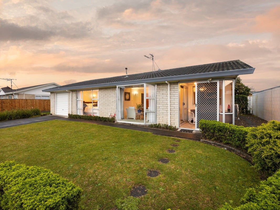 28 Winstone Avenue, Chartwell, Hamilton - Carousel 2