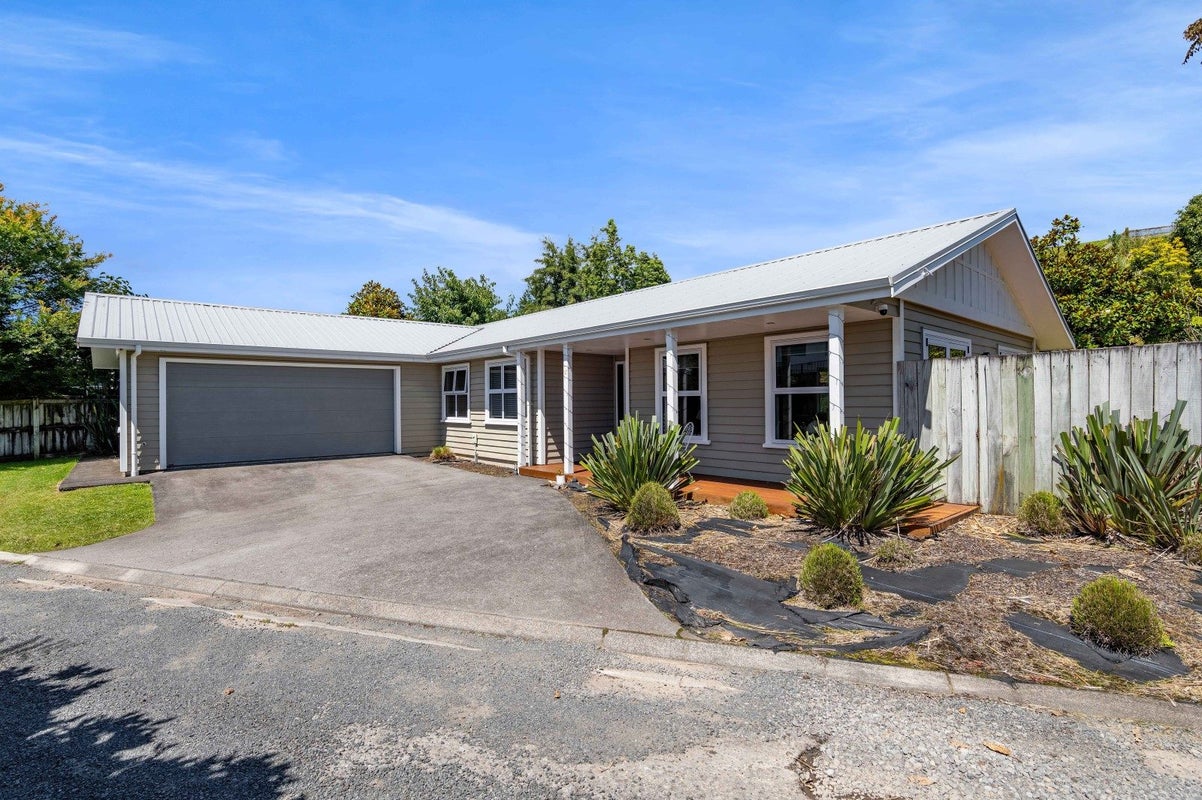 15A Heta Road, Highlands Park, New Plymouth - Carousel 2