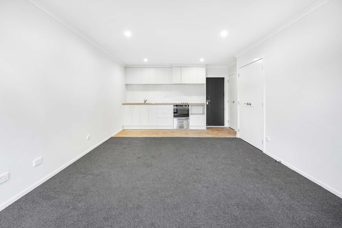 4/164 Killarney Road, Frankton, Hamilton - Carousel 1
