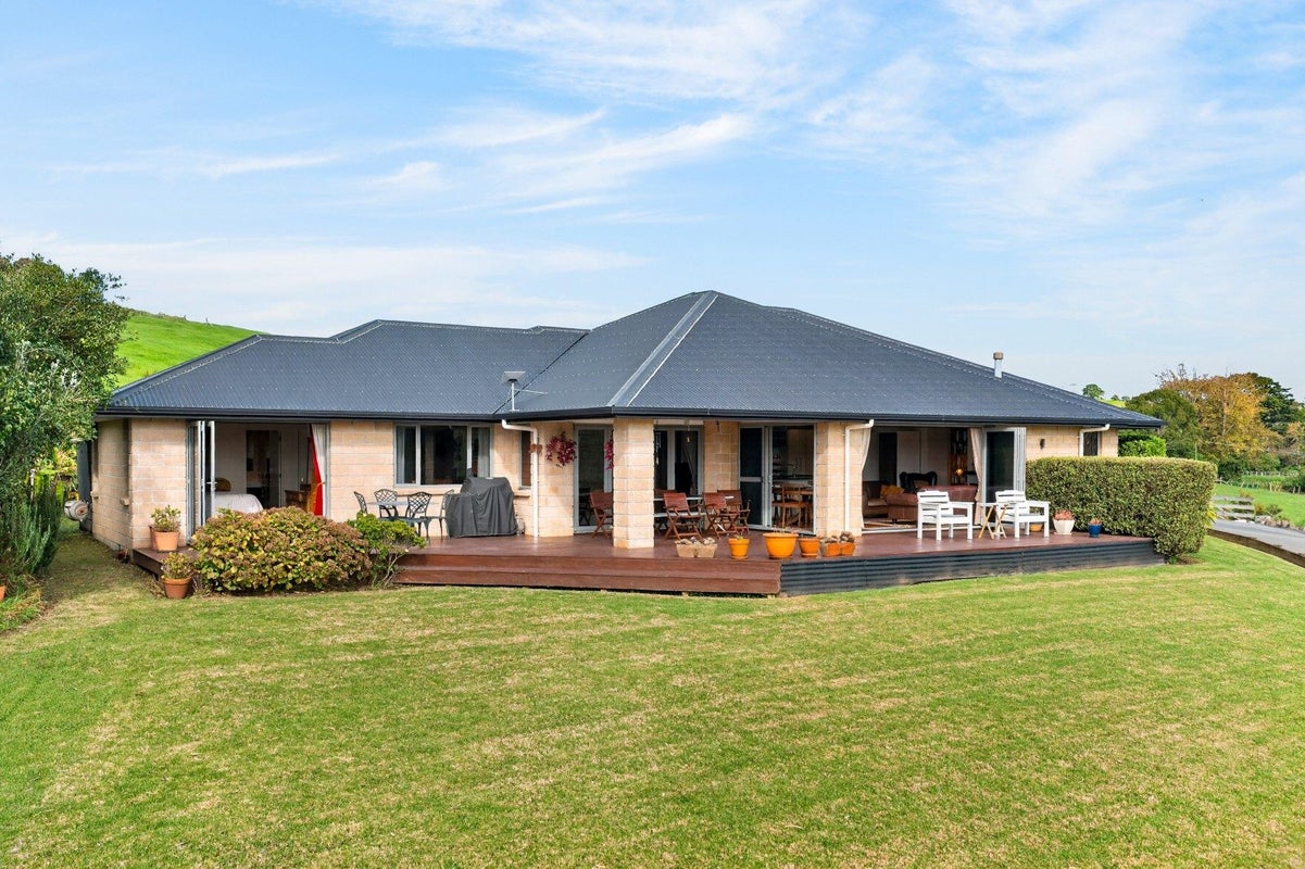 283 Maungakaramea Road, Whangarei - Carousel 2