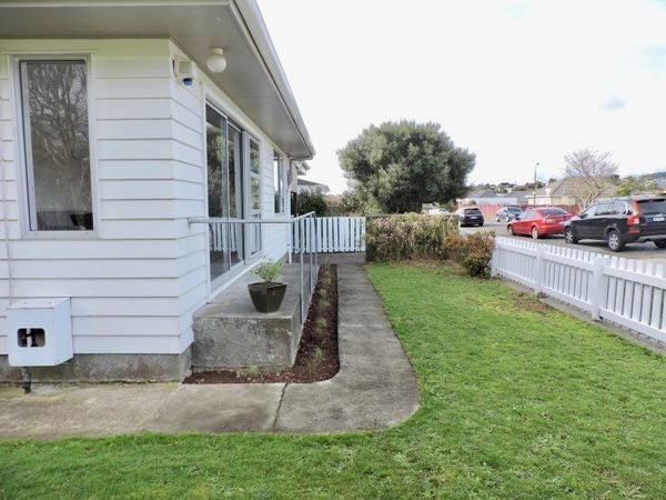 21A Beauchamp Street, Tawa, Wellington - Carousel 13