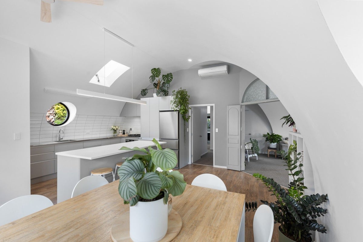 8 Kings Court, Roslyn, Palmerston North - Carousel 2