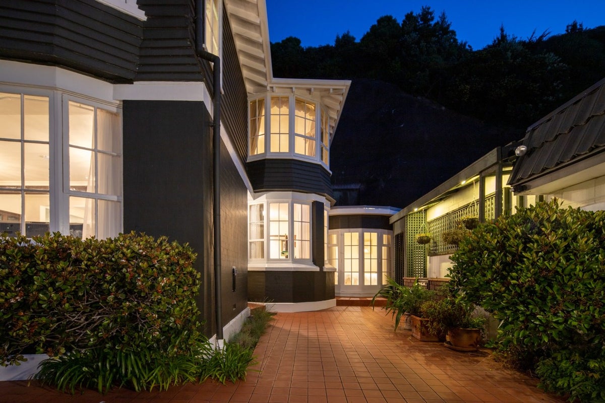 7A Wilkinson Street, Oriental Bay, Wellington - Carousel 2