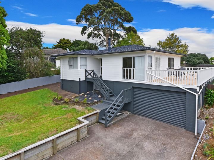 11 Pulman Place, Clover Park, Auckland - Carousel 1