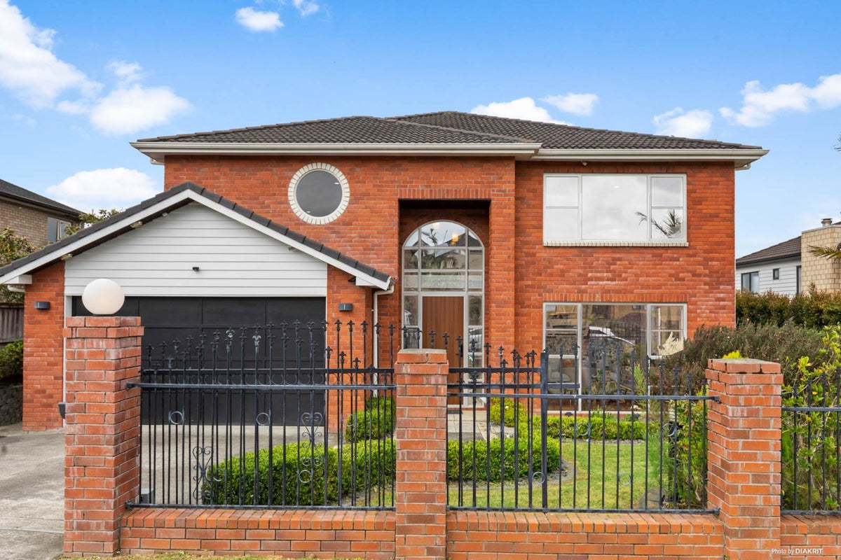 14 Corricvale Way, Northcross, Auckland - Carousel 1