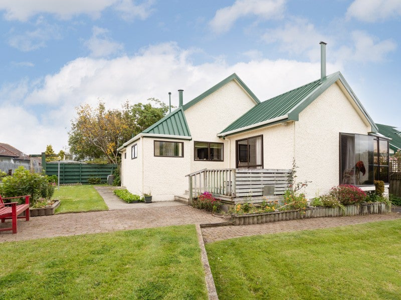 5 Kings Court, Roslyn, Palmerston North - Carousel 1