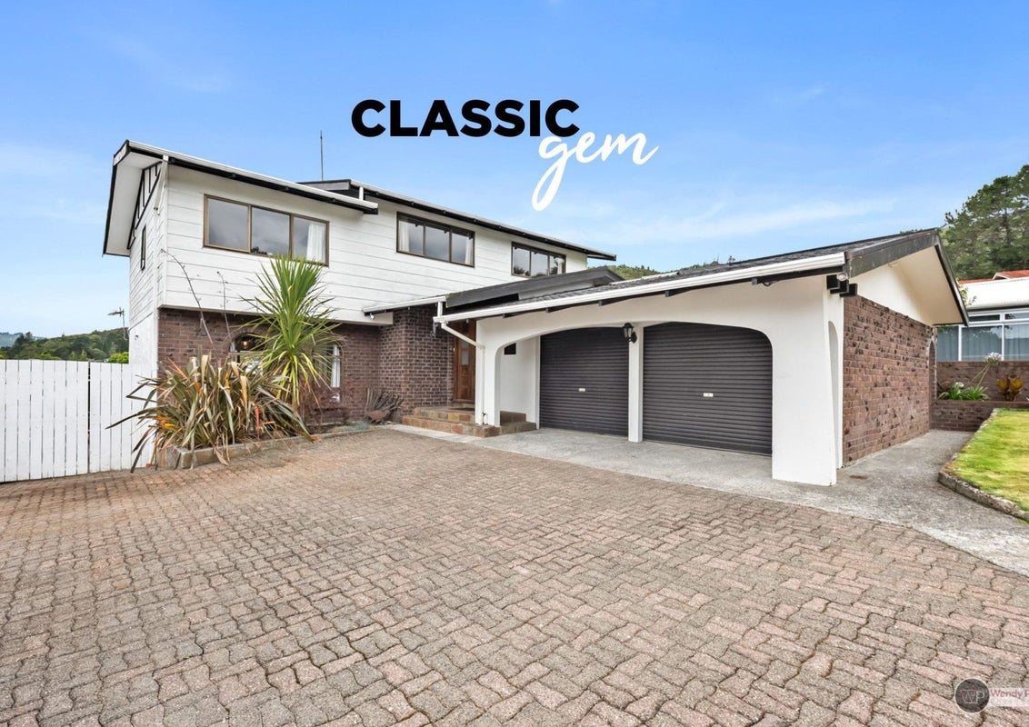 21 Dalton Grove, Stokes Valley, Lower Hutt - Carousel 1
