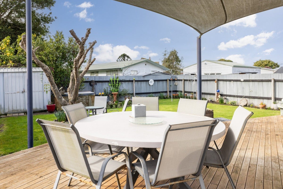 9 Tucker Lane, Clive, Clive - Carousel 2