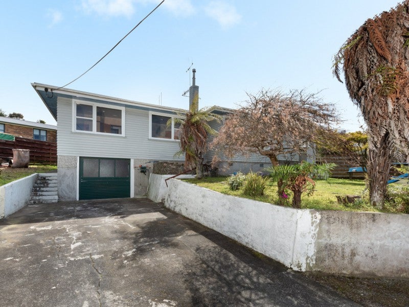 5B Lynwood Place, Brookfield, Tauranga - Carousel 2