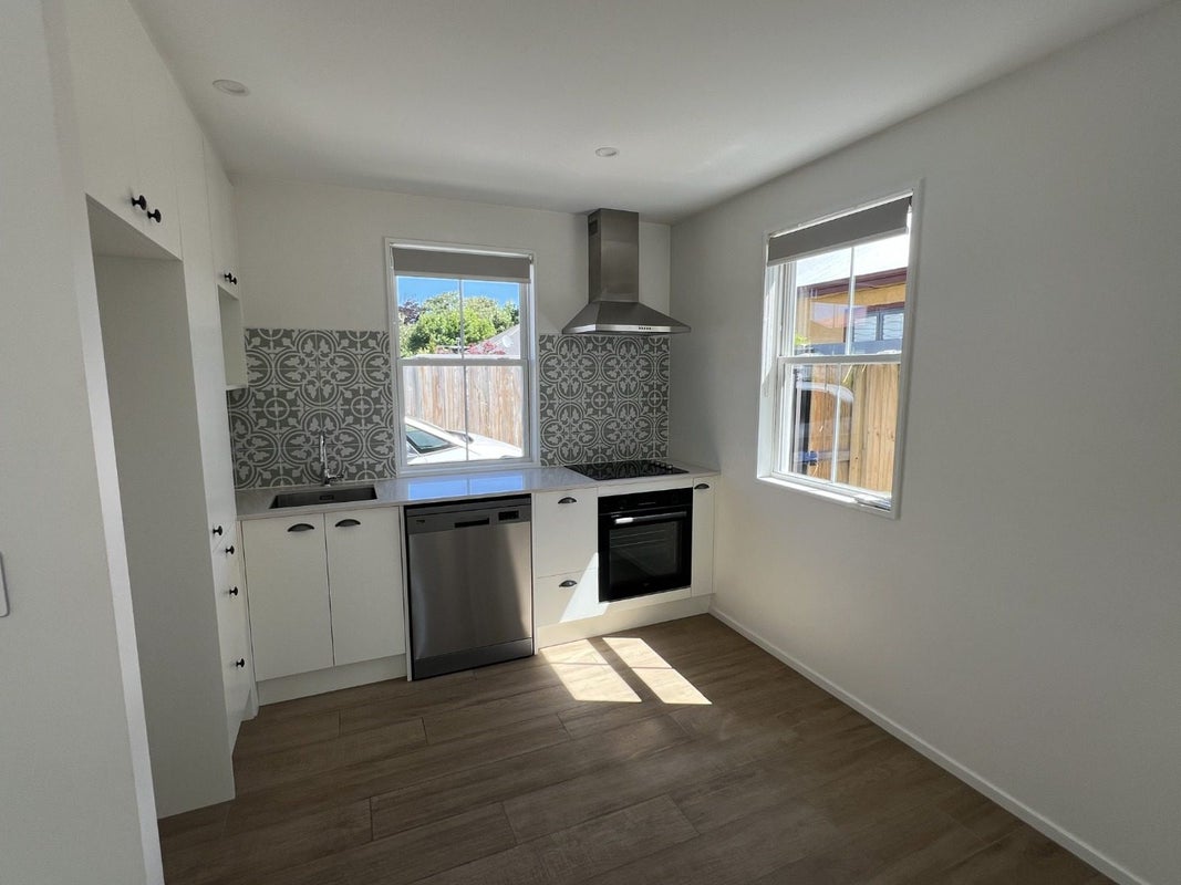 2/24 Hendon Street, Edgeware, Christchurch - Carousel 2