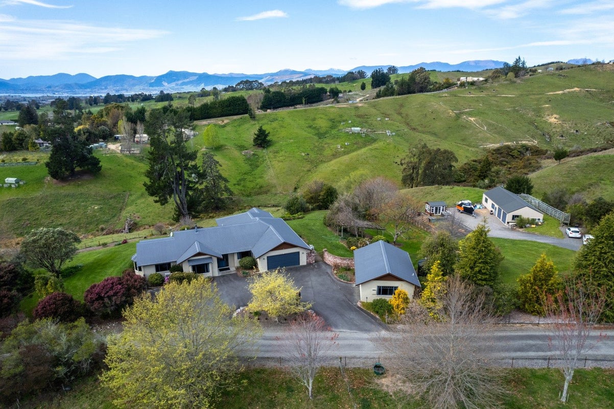 33 Redwood Park Road, Redwood Valley, Richmond - Carousel 2