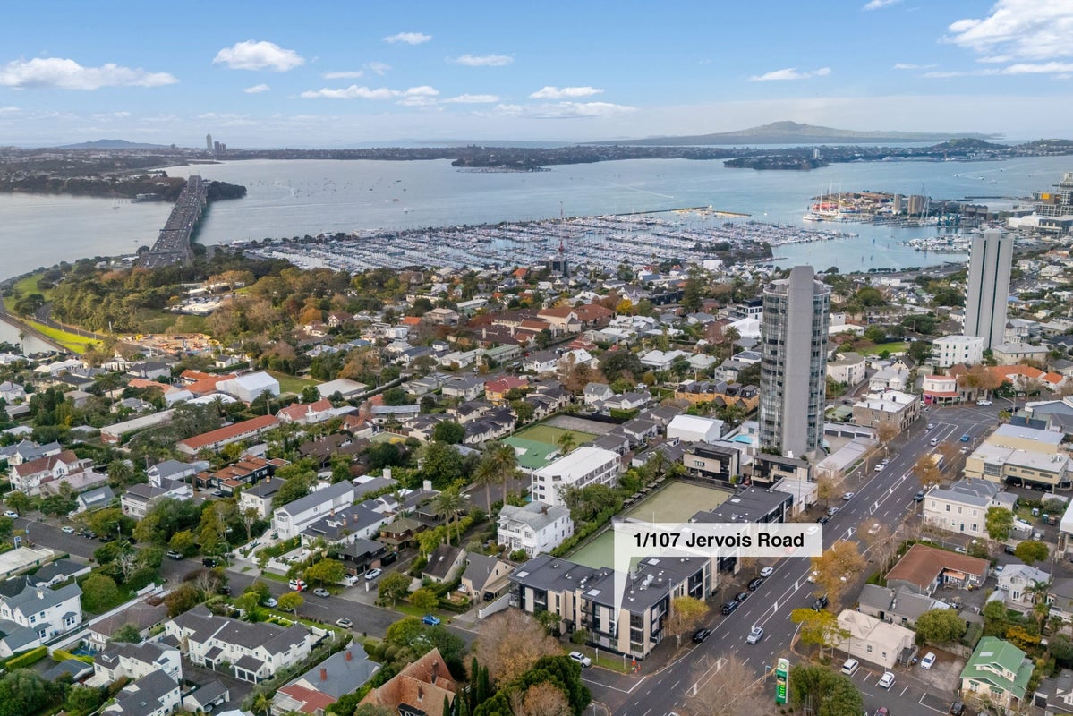 1/107 Jervois Road, Herne Bay, Auckland - Carousel 23