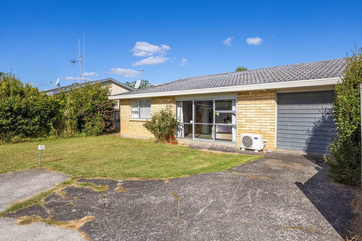 42 Livingstone Avenue, Nawton, Hamilton - Carousel 25