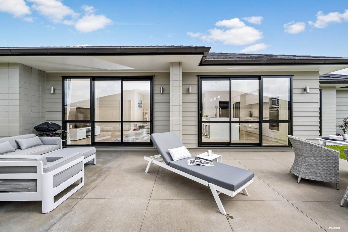 5 Doidge Street, Beachlands, Auckland - Carousel 2